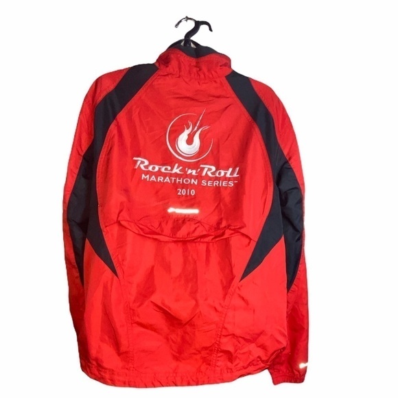 Brooks Chicago Rock n Roll Essential Race Jacket M - Picture 3 of 11